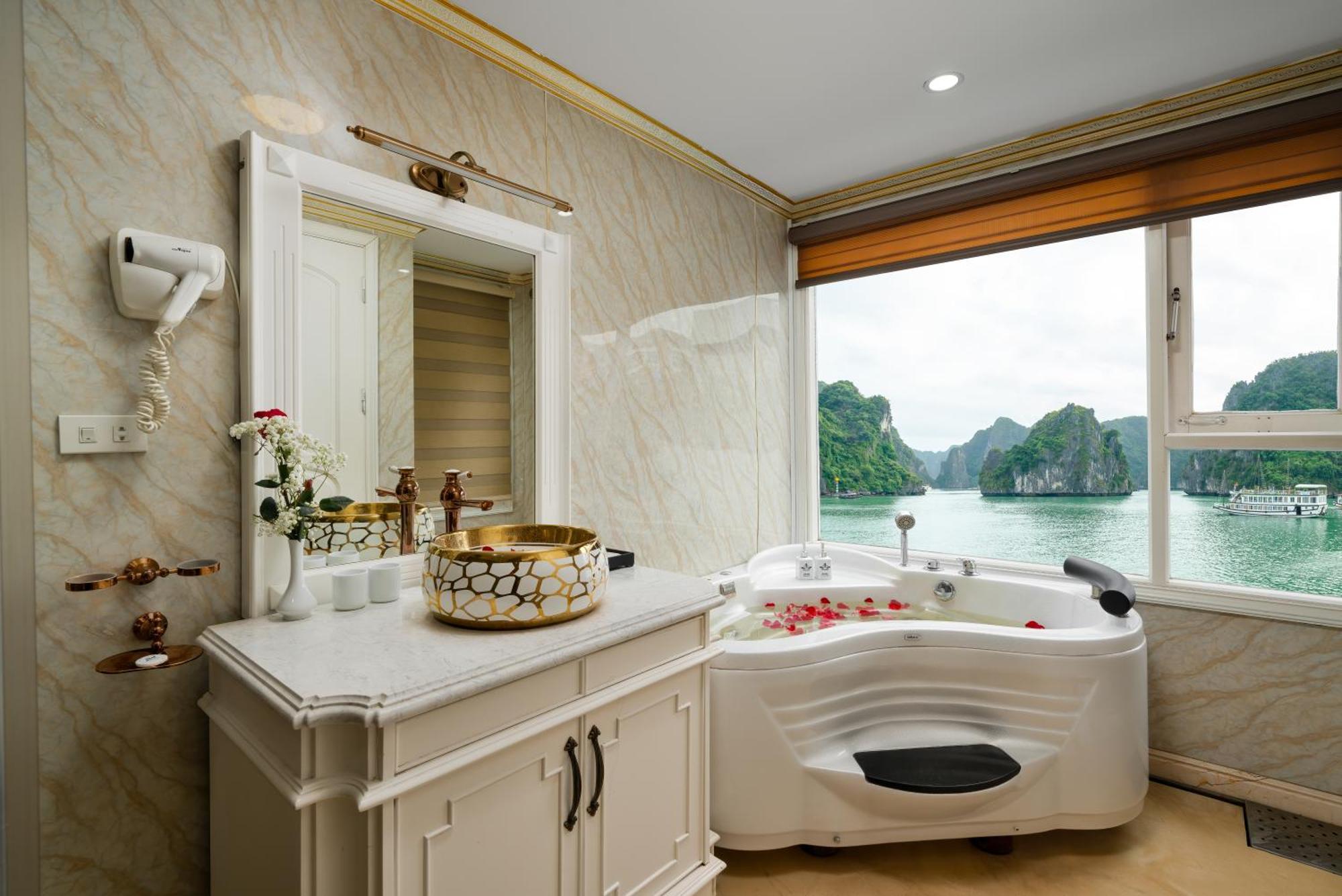 ホテル Halong Aquamarine Royal Cruise ハロン エクステリア 写真